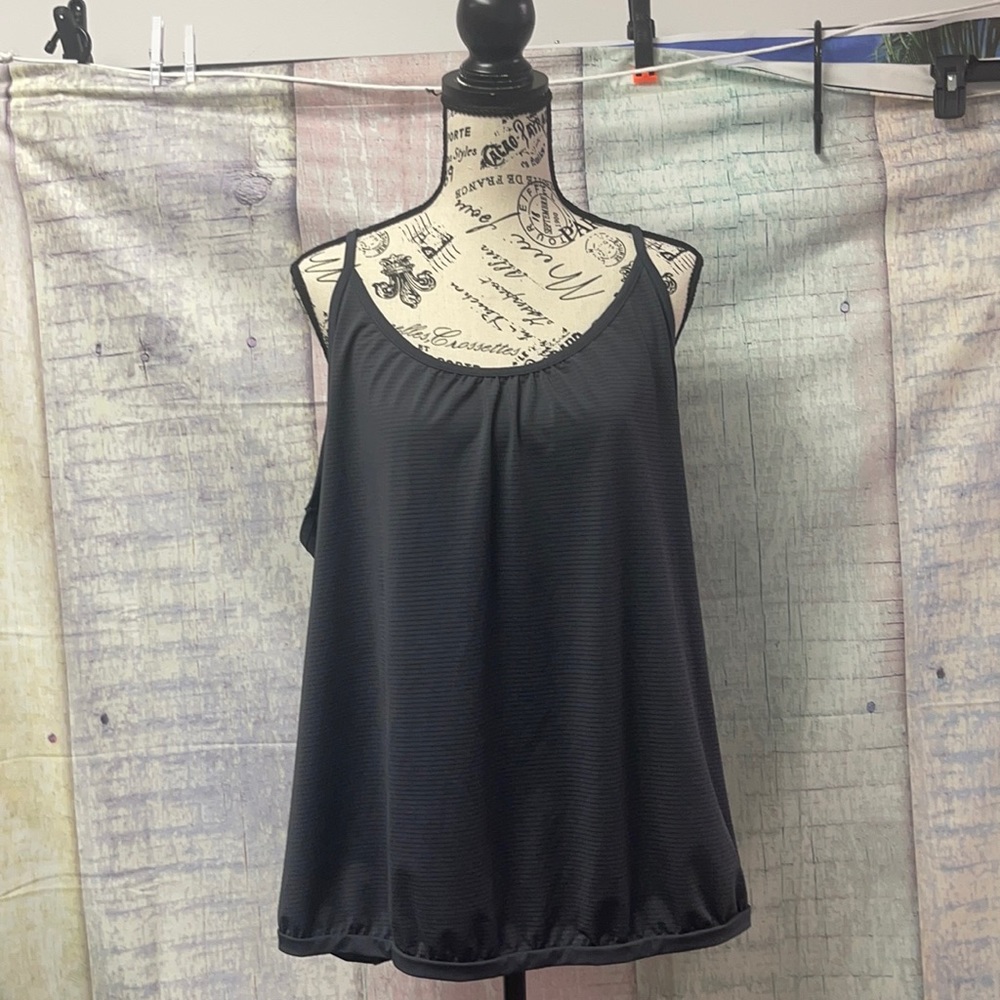 Good used condition Woman’s athletic top.